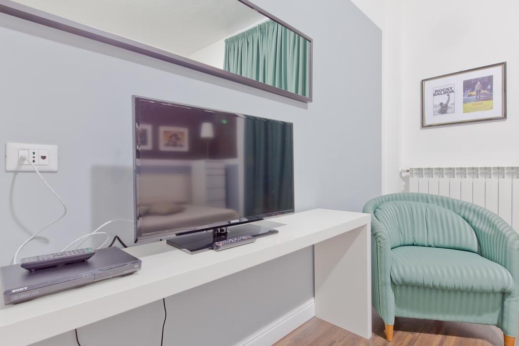 Cinema House Bed & Breakfast Рим Екстериор снимка