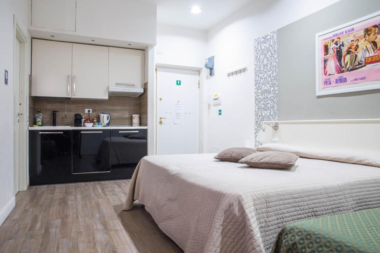Cinema House Bed & Breakfast Рим Екстериор снимка