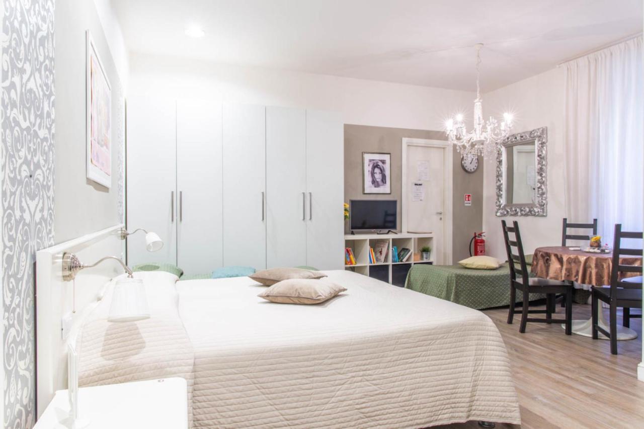 Cinema House Bed & Breakfast Рим Екстериор снимка