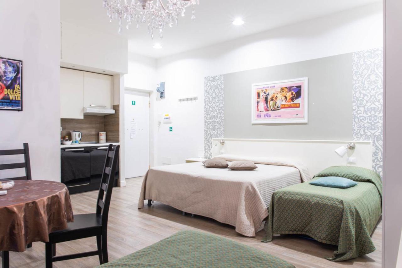 Cinema House Bed & Breakfast Рим Екстериор снимка